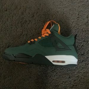 Selling Jordan 4s